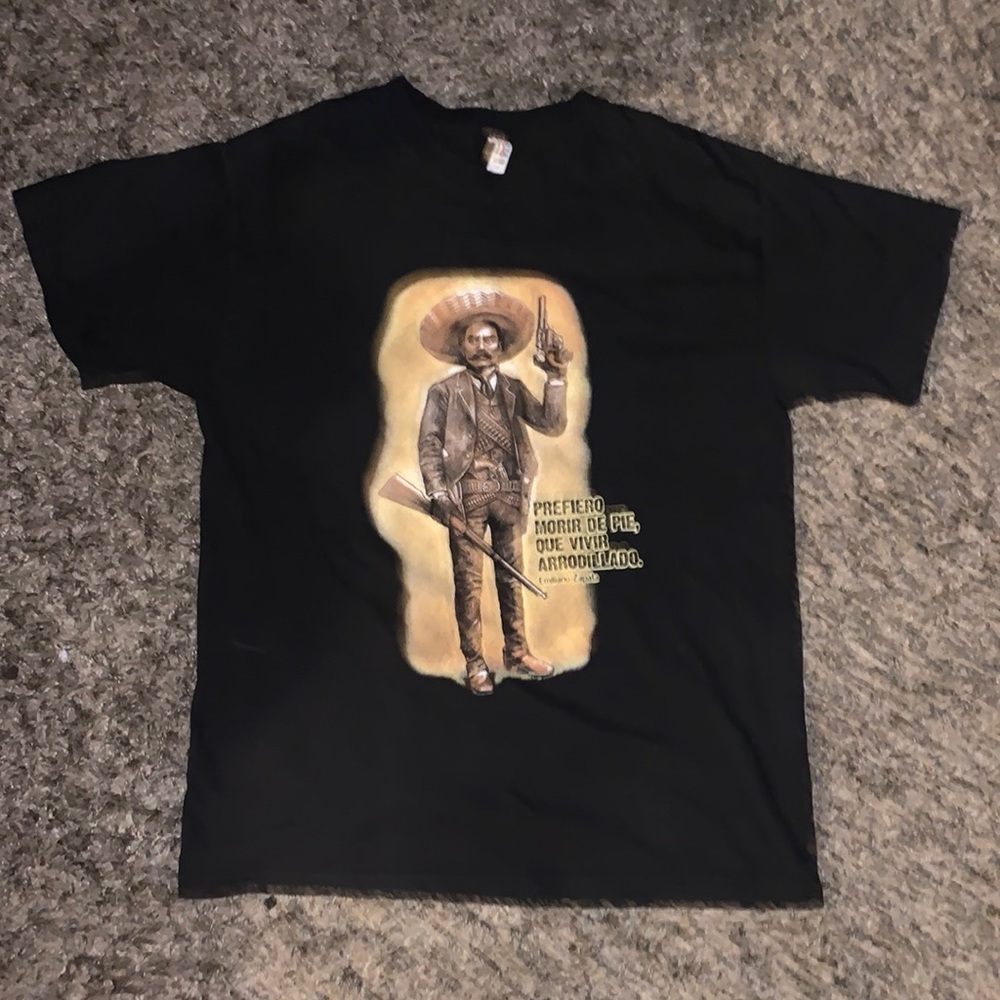 All black shirt w/ quote written by Emiliano Zapata. Shirt is a Large by Alstyle